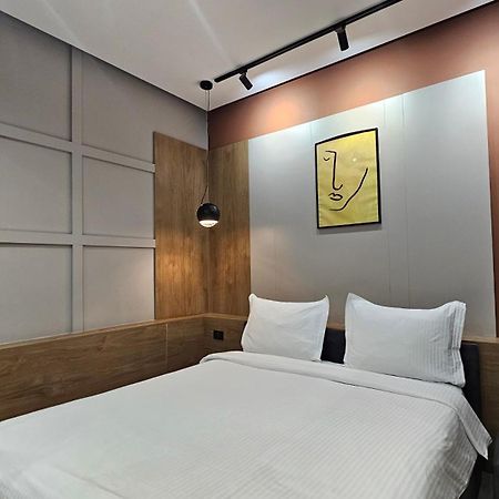 Tam Serviced Studio Apartments Next To Blloku Тирана Экстерьер фото