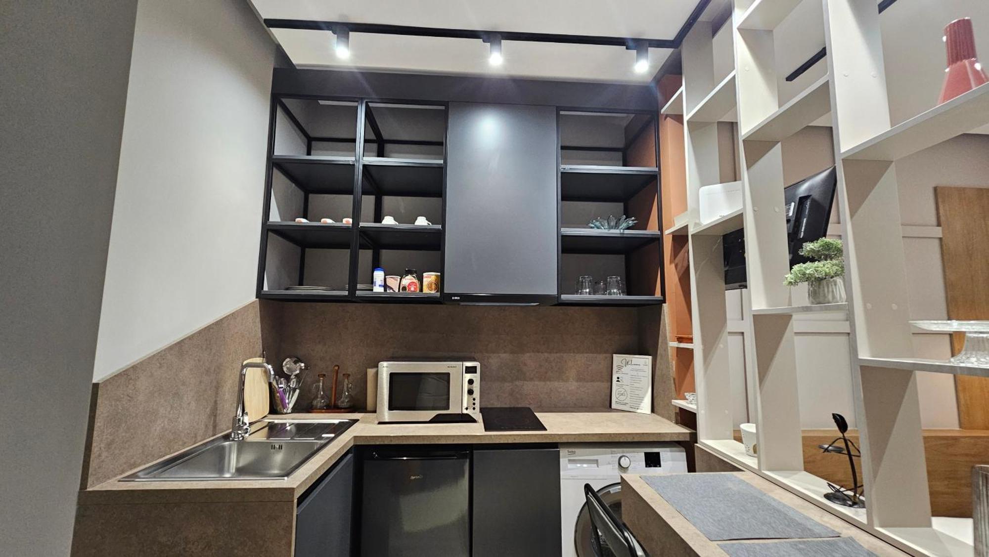 Tam Serviced Studio Apartments Next To Blloku Тирана Экстерьер фото