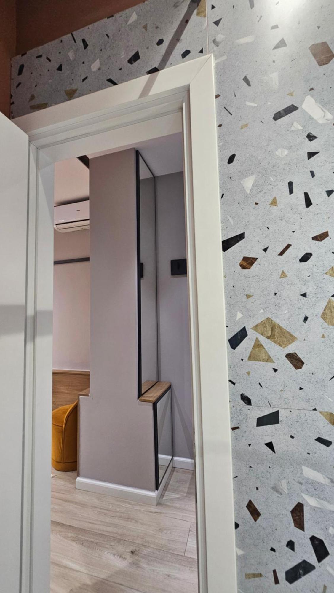 Tam Serviced Studio Apartments Next To Blloku Тирана Экстерьер фото