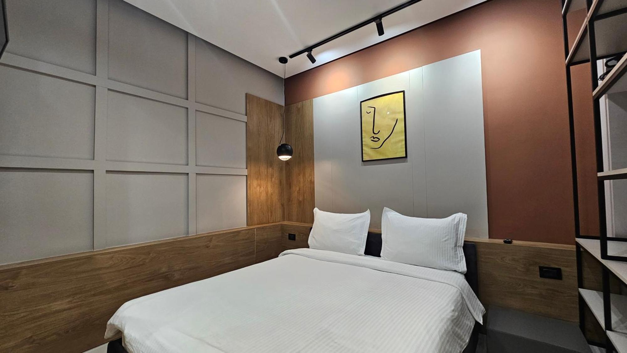 Tam Serviced Studio Apartments Next To Blloku Тирана Экстерьер фото