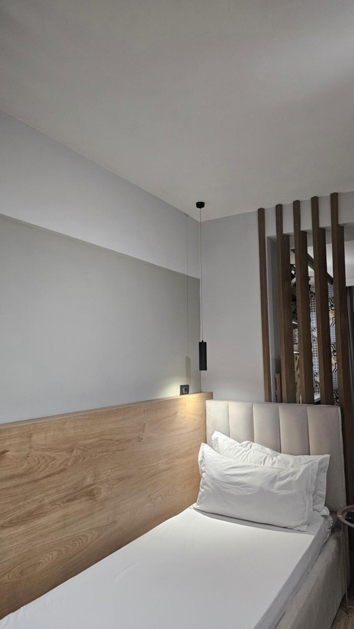 Tam Serviced Studio Apartments Next To Blloku Тирана Экстерьер фото