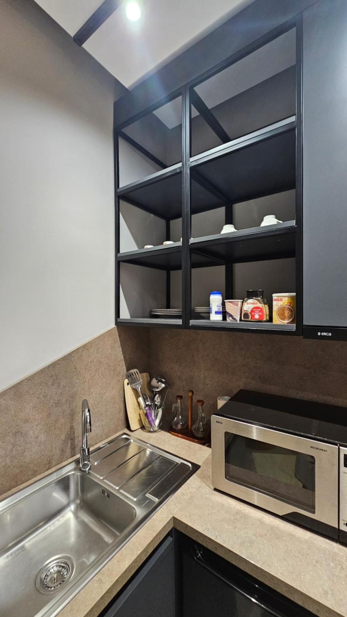 Tam Serviced Studio Apartments Next To Blloku Тирана Экстерьер фото