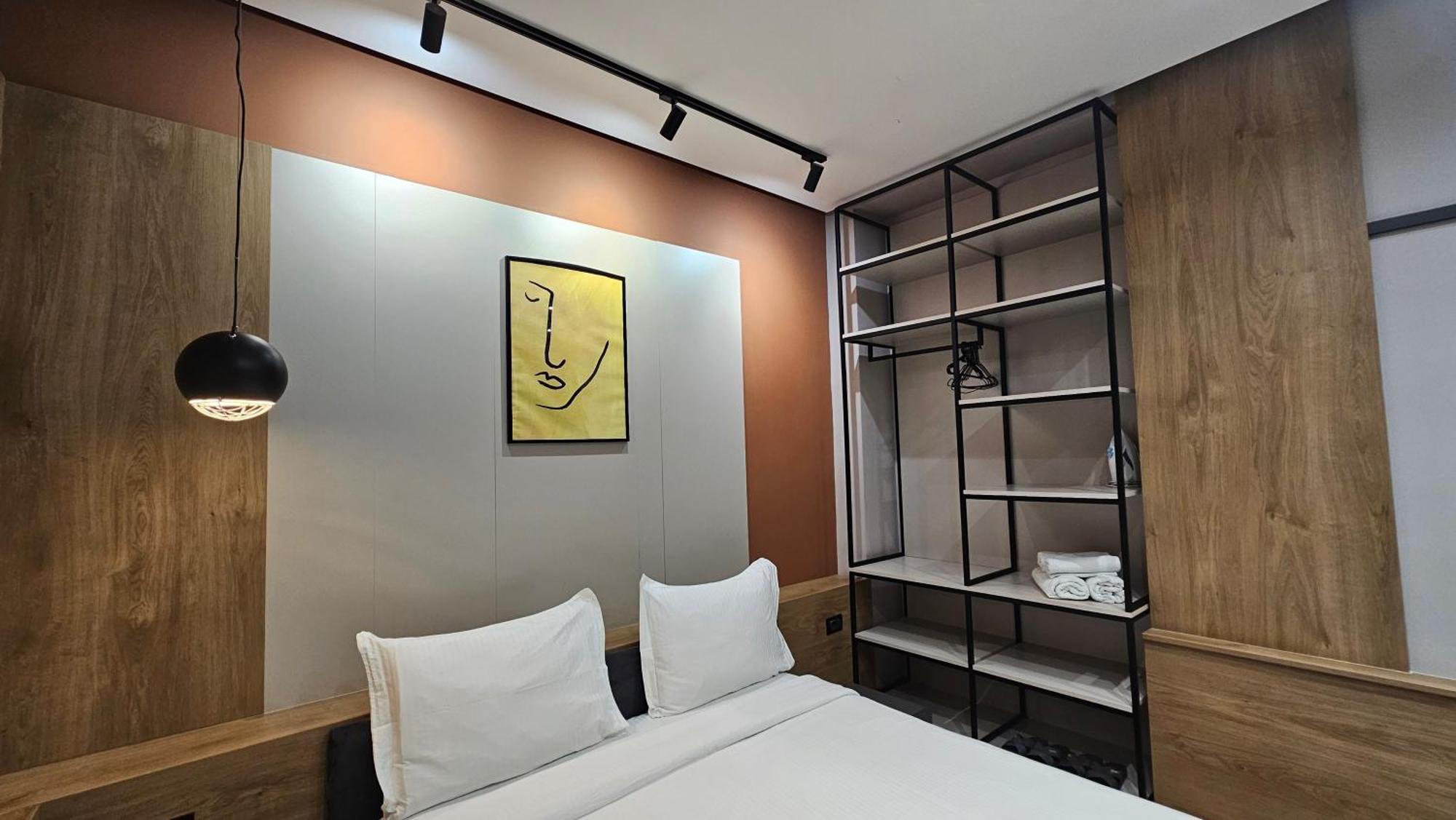 Tam Serviced Studio Apartments Next To Blloku Тирана Экстерьер фото