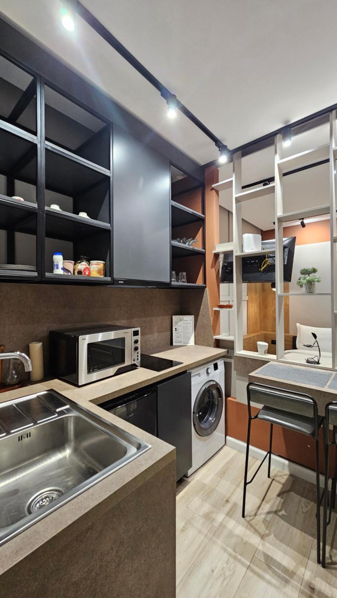 Tam Serviced Studio Apartments Next To Blloku Тирана Экстерьер фото