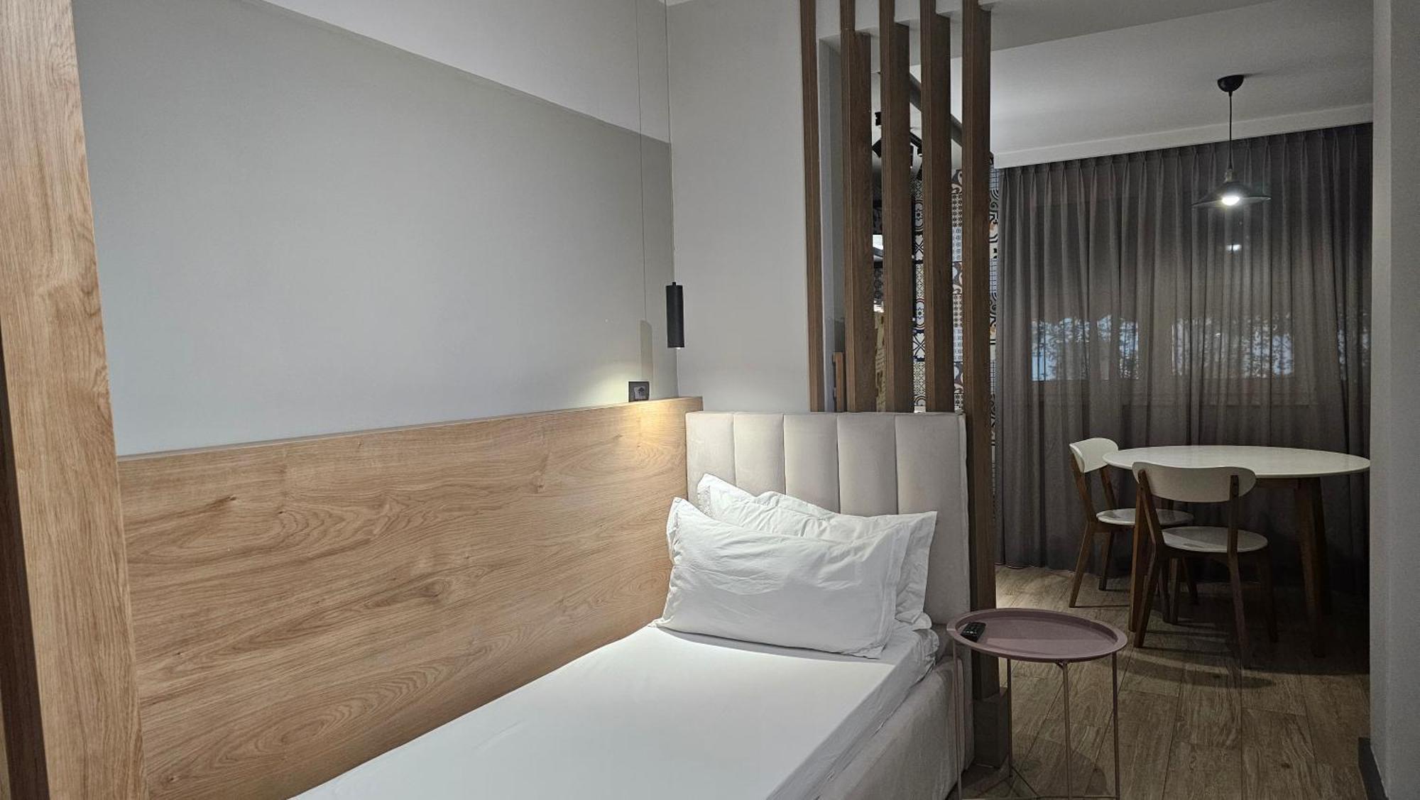 Tam Serviced Studio Apartments Next To Blloku Тирана Экстерьер фото