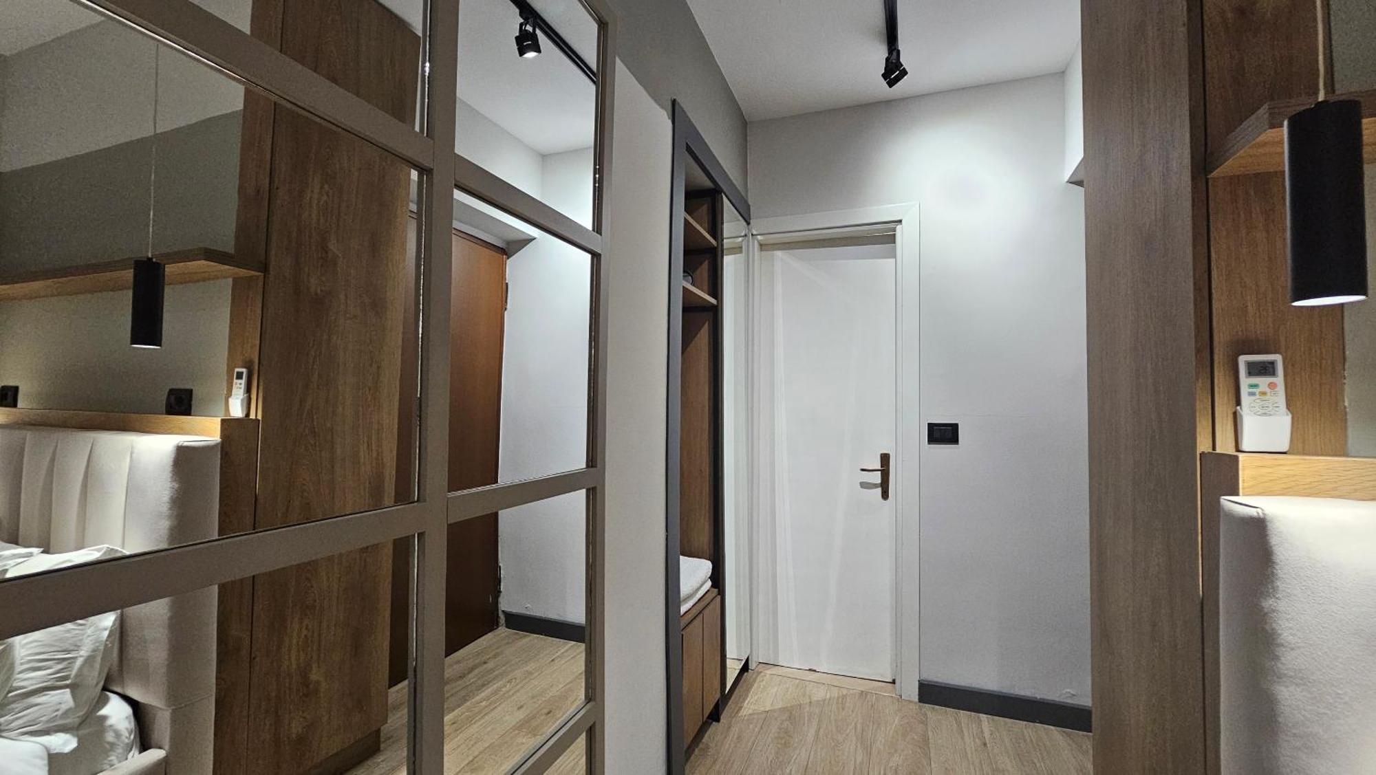 Tam Serviced Studio Apartments Next To Blloku Тирана Экстерьер фото