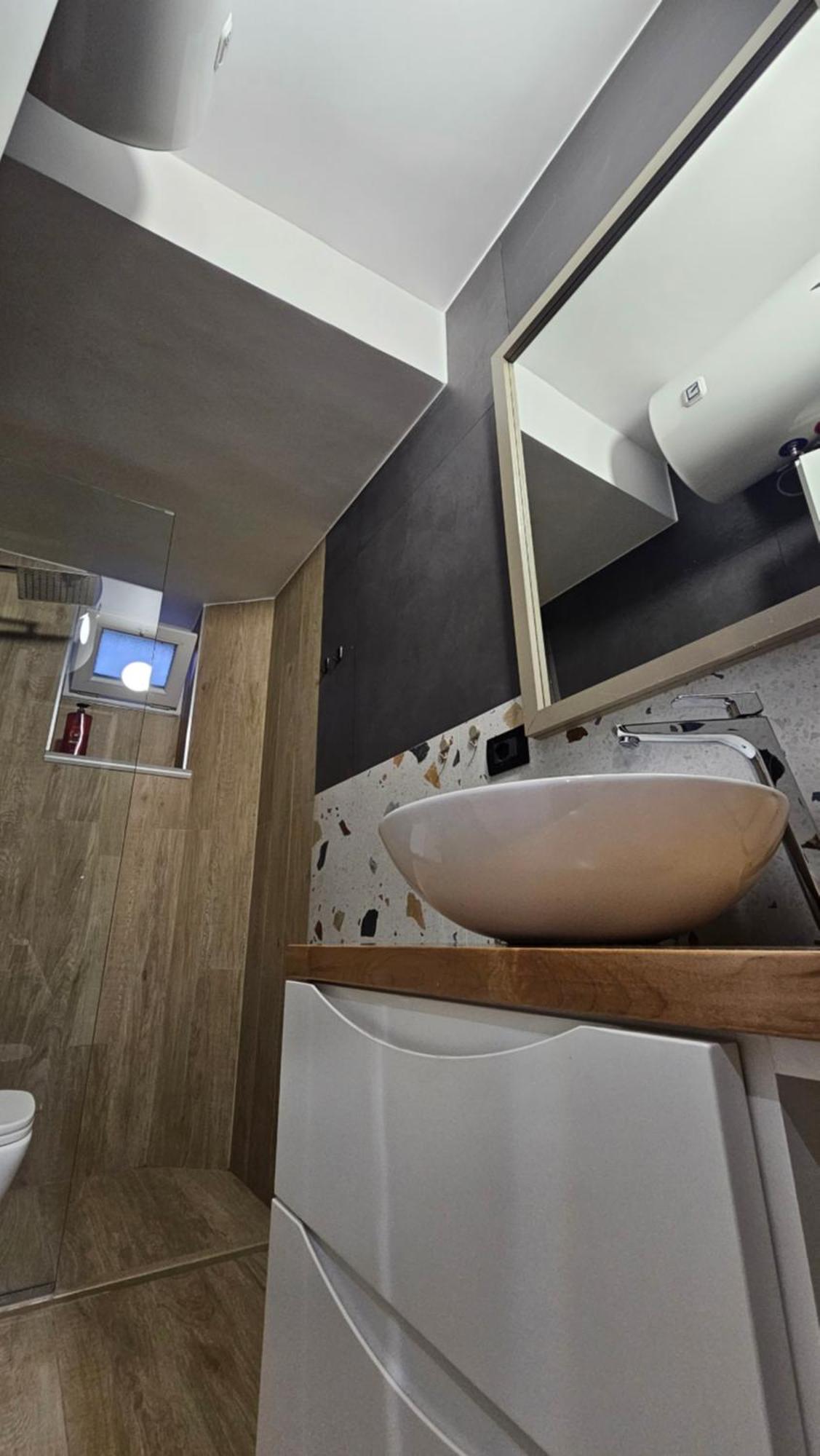 Tam Serviced Studio Apartments Next To Blloku Тирана Экстерьер фото
